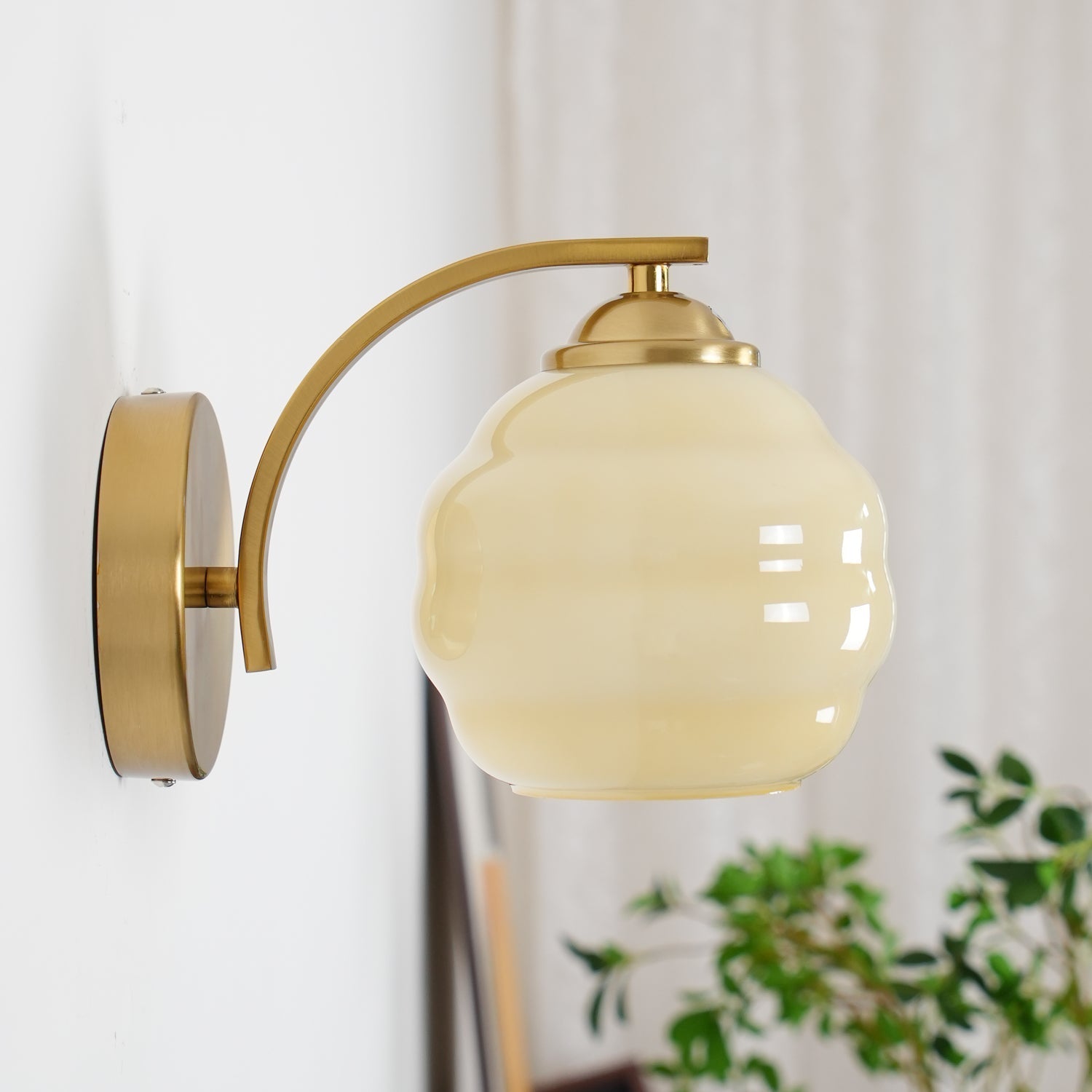 Wall Sconce, Art Deco Glass Shade, Gold or Chrome, E26/E27