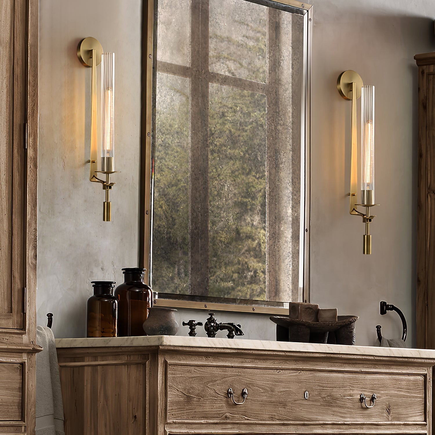 Wall Sconce, Solid Brass, Ribbed Clear Glass, E27, French Classicism