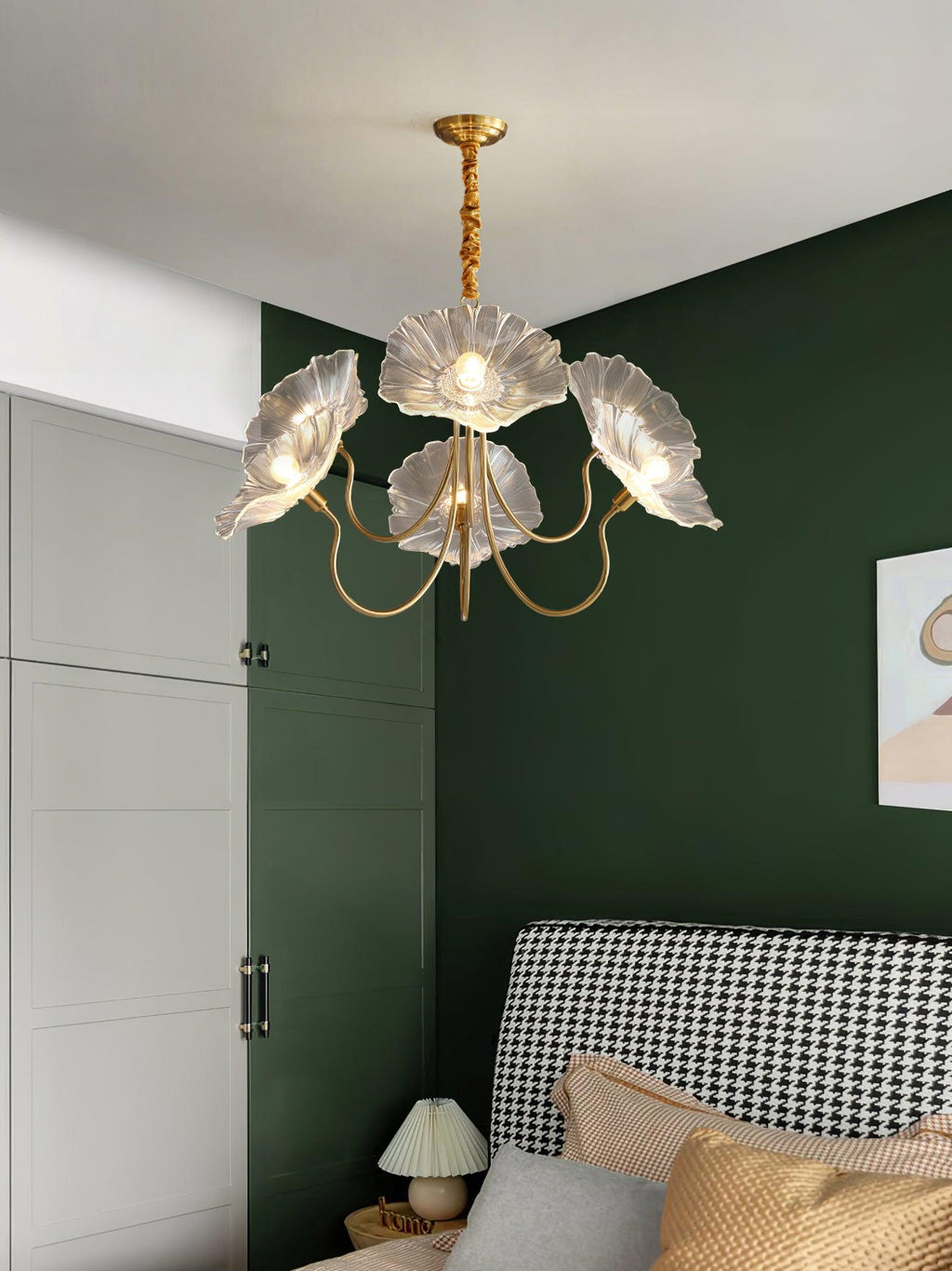 Chandelier, Frosted Leaf Glass Shades, Gold Frame, E27