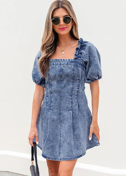 Robe en jean délavé manches bouffantes, col carré, femme élégante, mode printemps-été